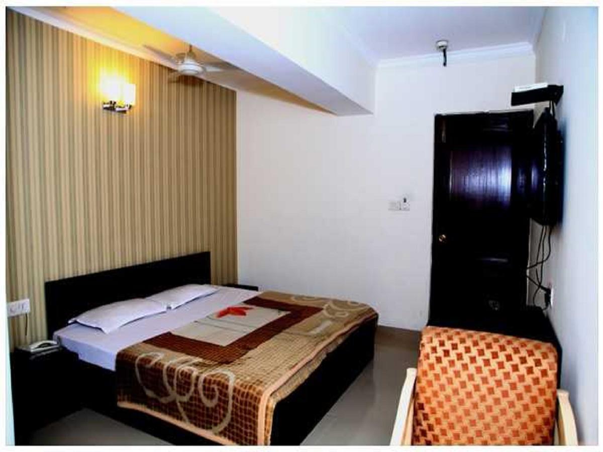 Hotel Haryana Chandīgarh Exterior foto